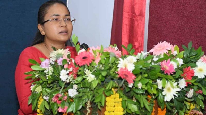 शिल्पी नेहा तिर्की का सख्त संदेश: किसानों के काम में लापरवाही बर्दाश्त नहीं