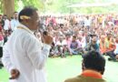 तेंदूपत्ता संग्राहकों के बीच पहुंचे मुख्यमंत्री, महुआ पेड़ के नीचे लगाई चौपाल