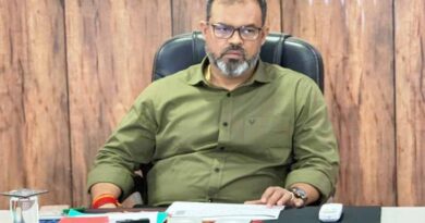 खाद वितरण में गड़बड़ी पर कलेक्टर सख्त, 66 अधिकारी-कर्मचारियों को थमाए नोटिस
