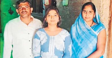 महासमुंद : कलेक्टर ने कहा बेटियों ने बढ़ाया जिले का मान