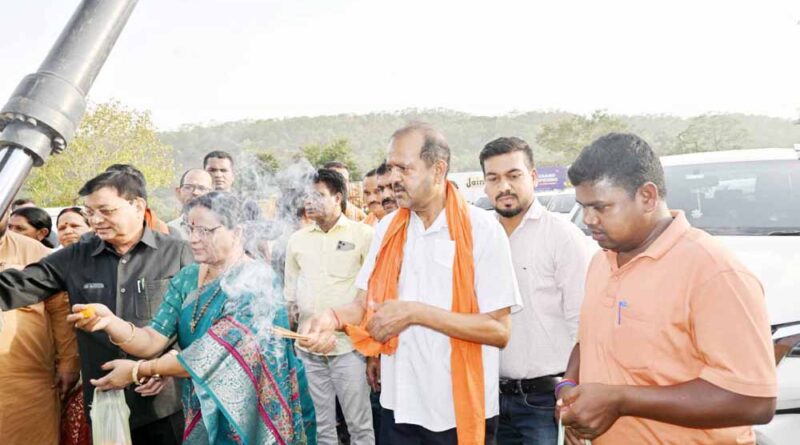सर्वमंगला पुल सड़क का डामरीकरण व सुदृढ़ीकरण कार्य प्रारंभ सर्वमंगला पुल सड़क का डामरीकरण व सुदृढ़ीकरण कार्य प्रारंभ