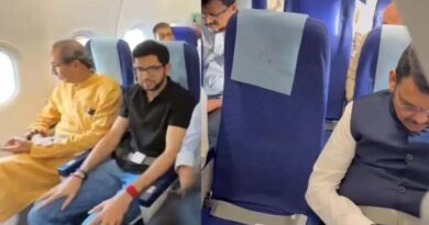 एक ही फ्लाइट में फडणवीस-उद्धव, शिंदे के बयान से बढ़ी सियासी हलचल
