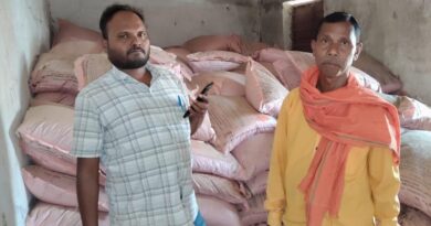 जशपुर में किसानों को खाद-बीज की पर्याप्त उपलब्धता, प्रशासन की कड़ी निगरानी से कालाबाजारी पर रोक