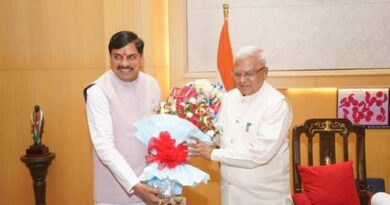 राज्यपाल पटेल ने अपना जन्म दिवस बच्चों के साथ मनाया