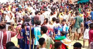खरसावां में अंगारों पर नंगे पांव शिवभक्तों की आस्था