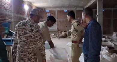 डिटर्जेंट गोदाम की आड़ में बन रहा था गुटखा, किराएदार की तलाश में जुटी पुलिस