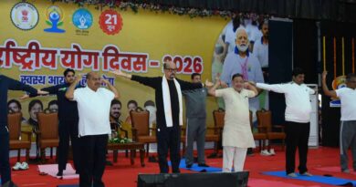 योग को जीवनशैली में शामिल करें, स्वस्थ और संतुलित जीवन की ओर बढ़ें: राज्यपाल रमन डेका