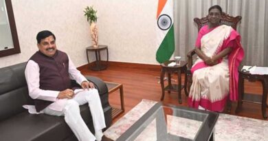 राष्ट्रपति मुर्मु से मुख्यमंत्री डॉ. यादव की सौजन्य भेंट, स्मृति चिन्हों का हुआ आदान-प्रदान