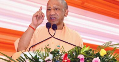 अलीगढ़ दौरा बीच में छोड़कर लखनऊ रवाना हुए मुख्यमंत्री