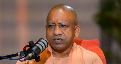 कोई टोटी चोरी कर रहा… सुनते ही मुस्कुराए CM योगी, किसे दिया राजनीतिक तंज?