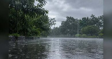 दिल्ली में हल्की बारिश के आसार, तेज हवाओं संग मौसम रहेगा सुहाना आज