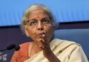 निर्मला सीतारमण की IT अधिकारियों को नसीहत, बोलीं- जनता को न भटकाएं