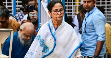 ममता बनर्जी की TMC को हाई कोर्ट से झटका, धर्मतला में रैली की अनुमति नहीं मिली ममता बनर्जी की TMC को हाई कोर्ट से झटका, धर्मतला में रैली की अनुमति नहीं मिली