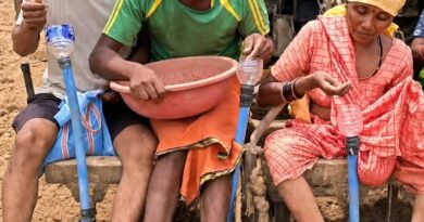 मुख्यमंत्री  विष्णु देव साय के कृषि नवाचार को बढ़ावा देने के संकल्प को मिली नई उड़ान, प्रगतिशील किसान भानुप्रताप ने जुगाड़ तकनीक से तैयार की सीड ड्रिल