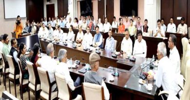 अधिकारी टीम मध्यप्रदेश के रूप में योजनाओं और निर्णयों के क्रियान्वयन में उत्कृष्ट भूमिका निभाएं : मुख्य सचिव  बर्णवाल