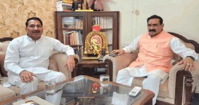 नरोत्तम मिश्रा के घर पहुंचे मंत्री एंदलसिंह कंसाना, बंद कमरे में बातचीत से बढ़ी सियासी सरगर्मी