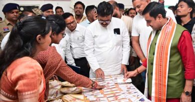 विष्णुभोग की खुशबू और बहनों के हुनर से सजी खास राखी