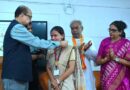 वर्तमान पर फोकस करें, निरंतर सीखते रहें और समाज के लिए योगदान दें-डेका