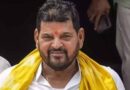 बृजभूषण शरण सिंह को कोर्ट का नोटिस, महिला पहलवानों ने दी बरी होने को चुनौती