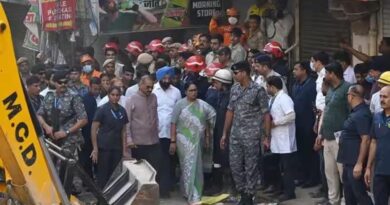 बिल्डिंग हादसे के घायलों को CM रेखा गुप्ता का बड़ा ऐलान, मिलेगा ₹5 लाख मुआवजा